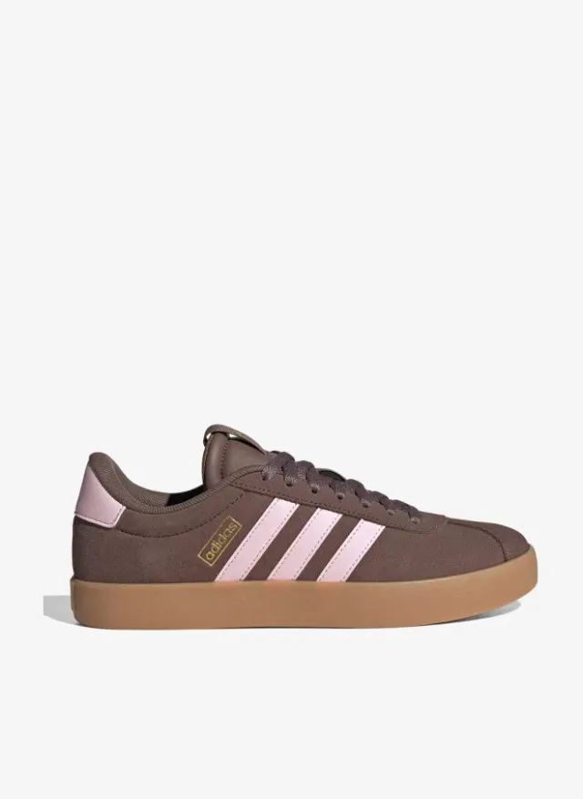حذاء في ال كورت 3.0