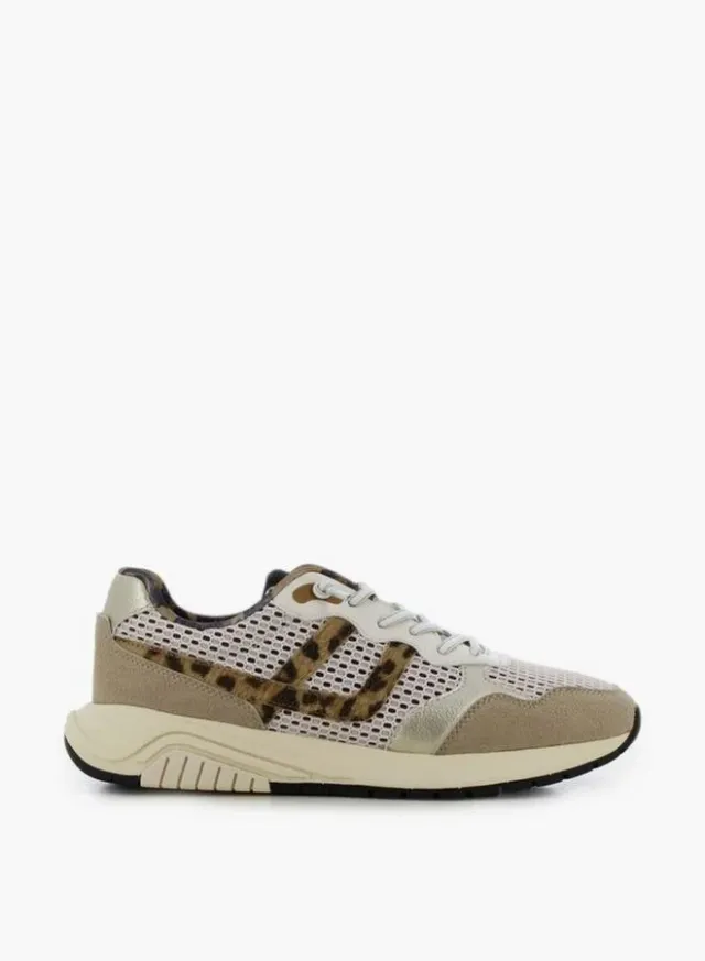 Women Lace-Up Sneakers – صورة 2