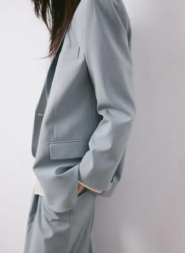 Straight suit jacket with lapel pockets – صورة 3