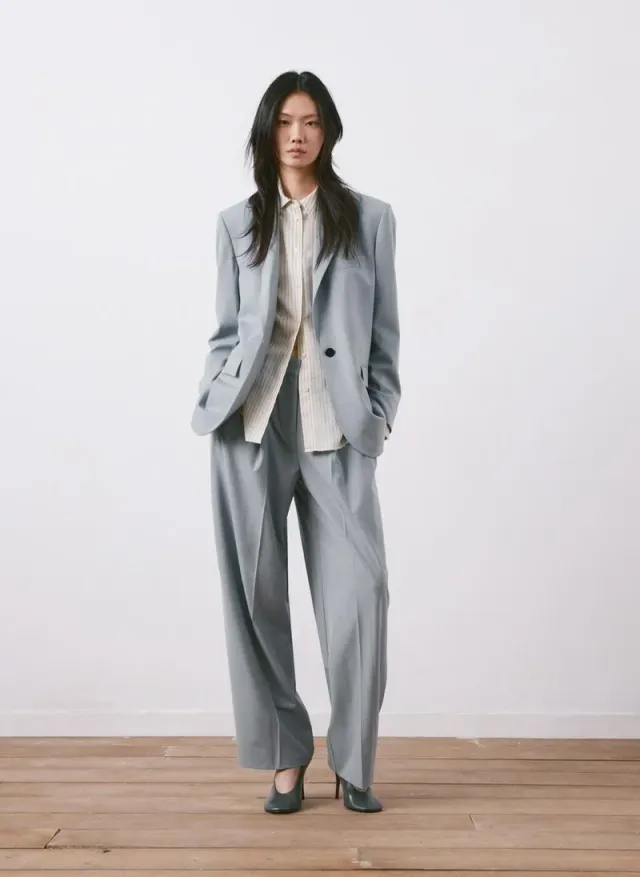 Straight suit jacket with lapel pockets – صورة 5