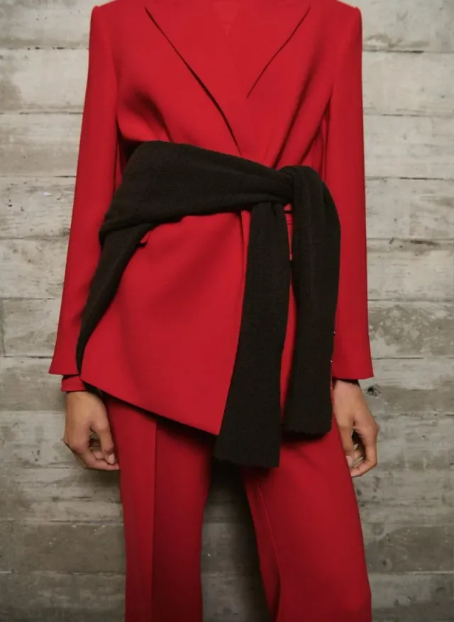 Suit jacket with scarf – صورة 3