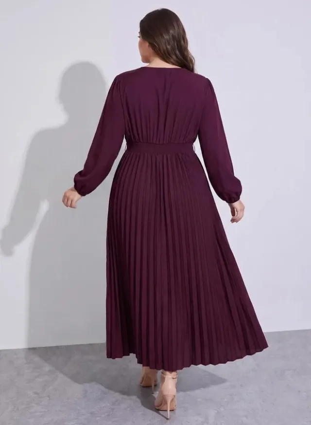 Plus Size Burgundy Solid Pleated A-Line Maxi Dress – image 4
