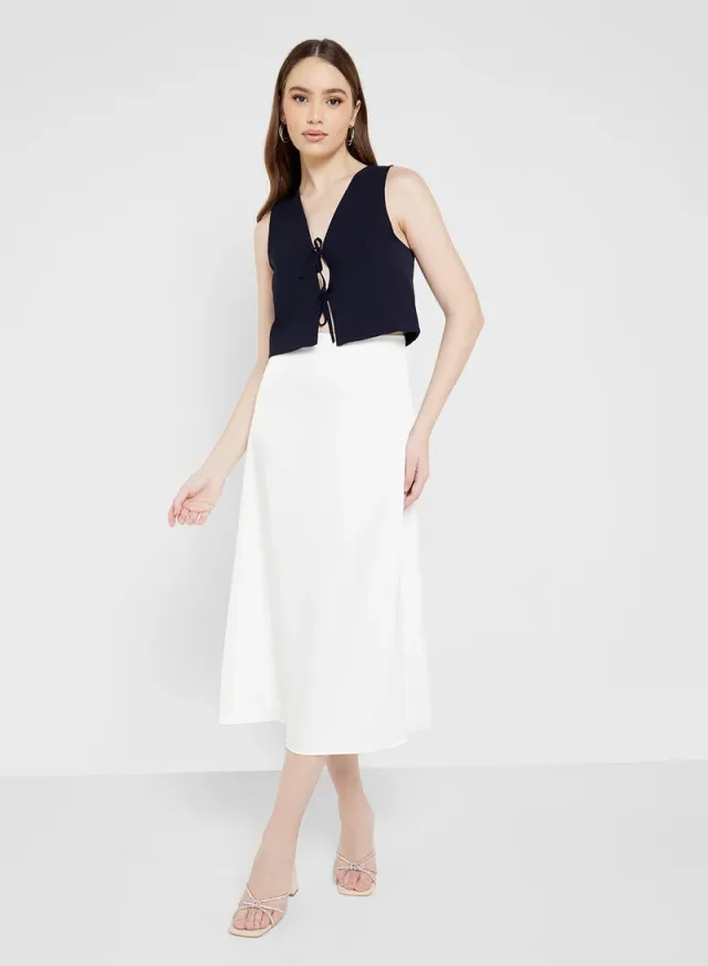 Vest With Front Tie Up – image 4