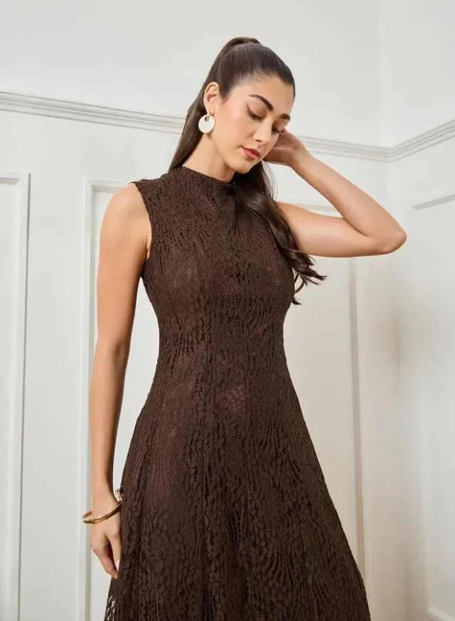 Women Brown Textured Sleeveless Maxi Dress – image 2