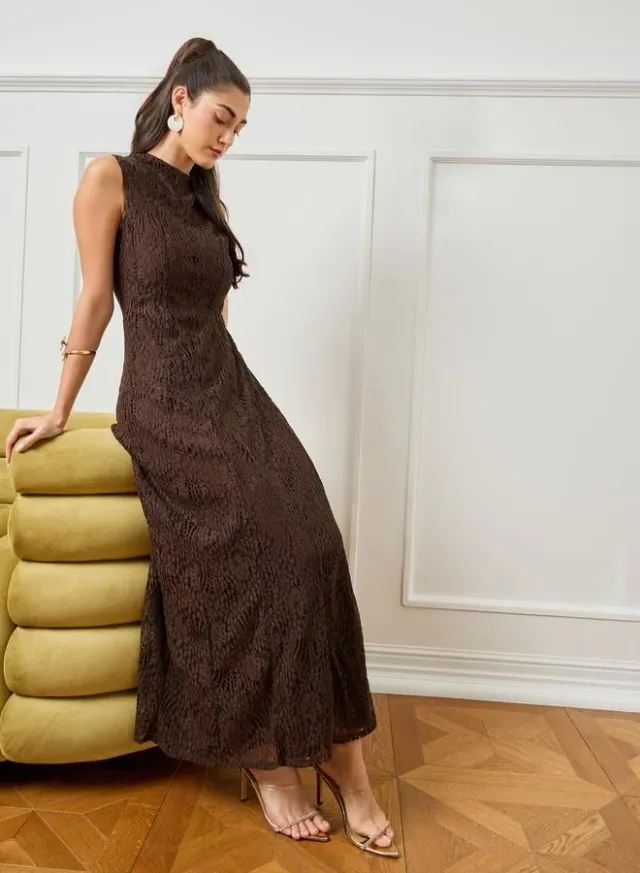 Women Brown Textured Sleeveless Maxi Dress – image 5