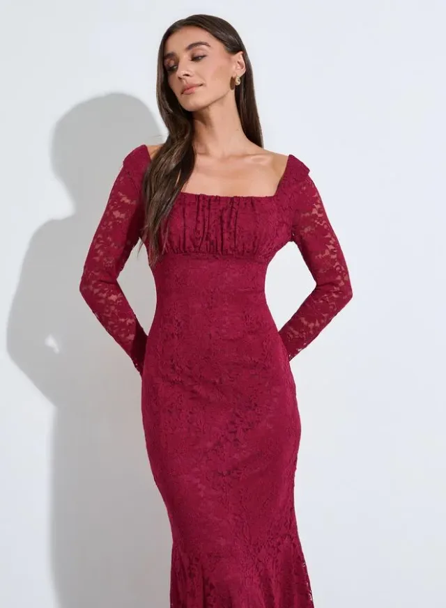 Maroon Lace Maxi Dress with Long Sleeves – image 2