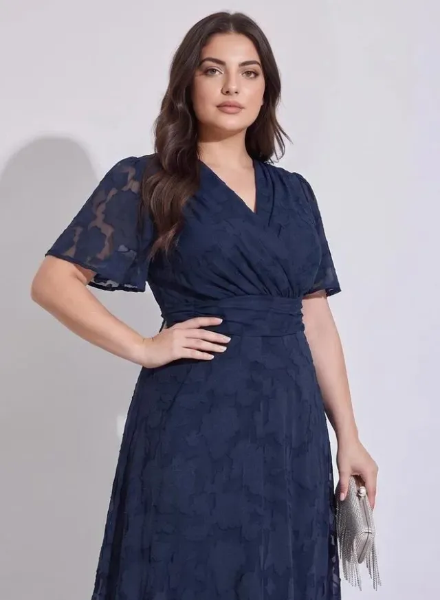 Plus Size Navy Blue Solid V-Neck Jacquard A-Line Maxi Derss – image 2
