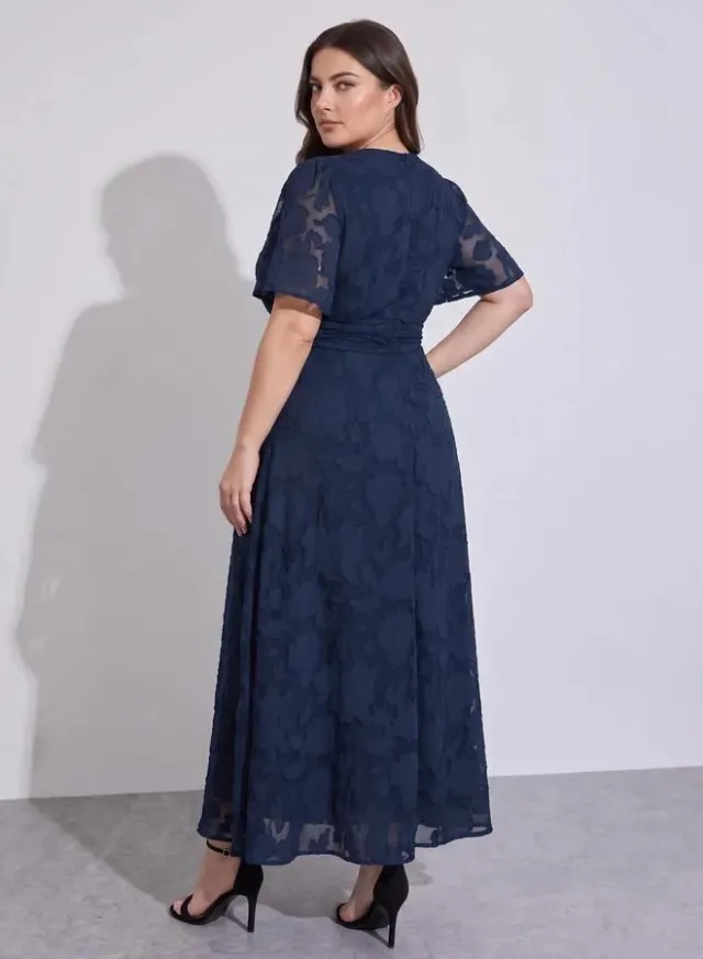 Plus Size Navy Blue Solid V-Neck Jacquard A-Line Maxi Derss – image 4