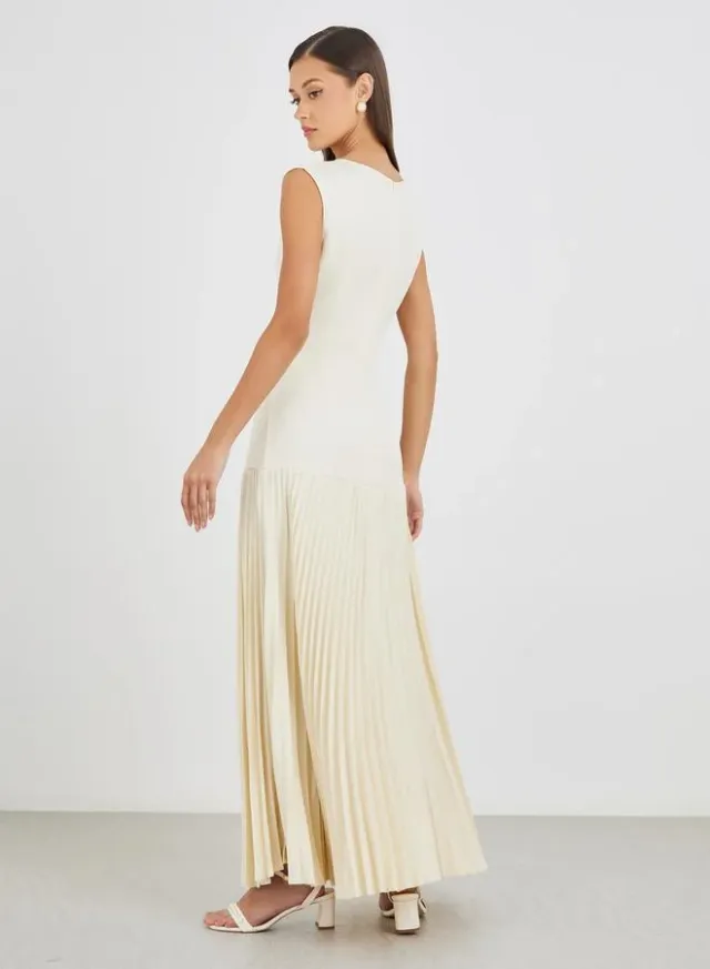 Women Cream Solid Sleeveless Pleated A-Line Maxi Dress – image 5