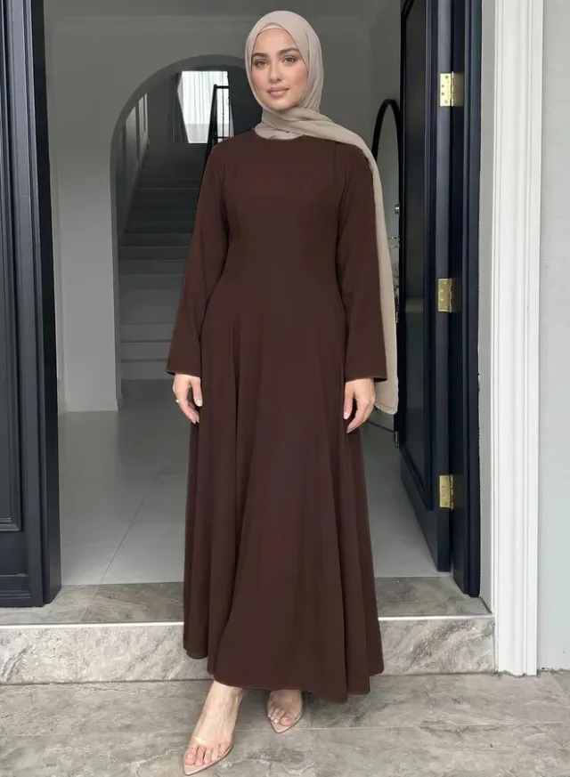 فستان ماكسي سادة بقصة A وأكمام طويلة – صورة 2