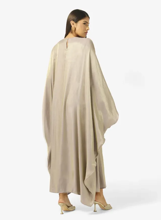 Dress With Exaggerated Cape Sleeve – image 2