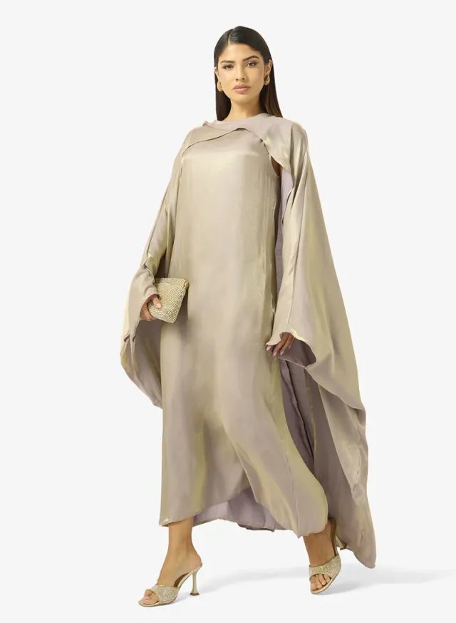 Dress With Exaggerated Cape Sleeve – image 4