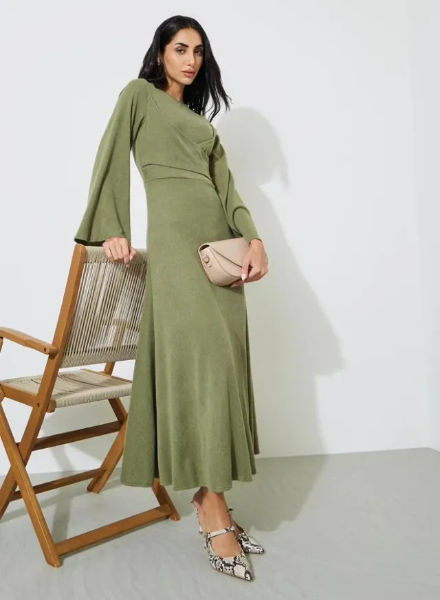 Green Textured Long Sleeves A-Line Maxi Dress