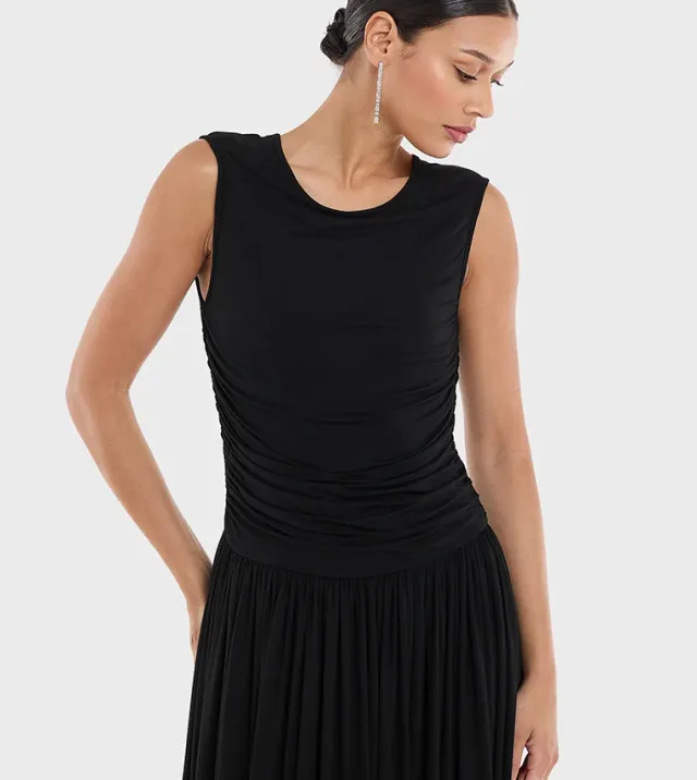 BCBG Sleeveless Flared Maxi Dress – صورة 2