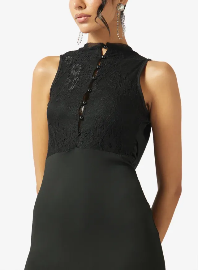 Lace Halter Neck Detailed Dress – image 3