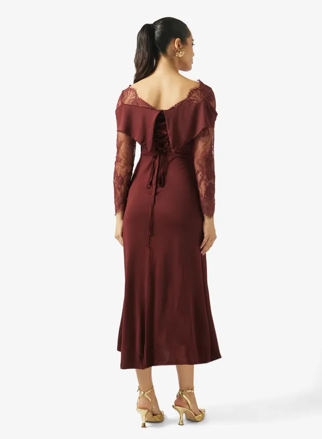 Shift Dress With Lace Sleeves – image 2