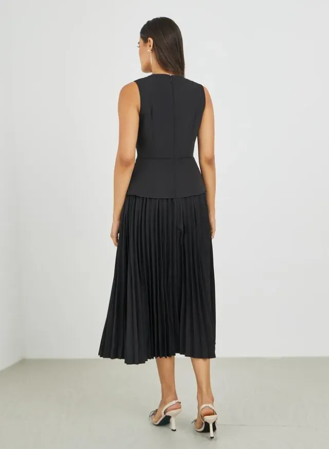 Pleated Sleeveless Blazer Midi Dress – image 5