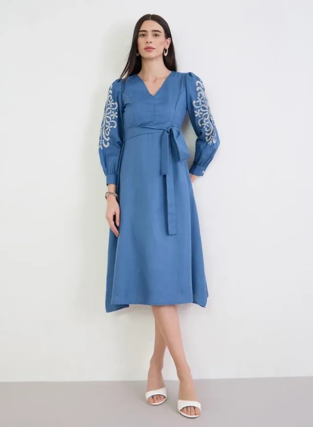 Purple Embroidery A-Line Midi Dress with 3/4th Sleeves – image 3