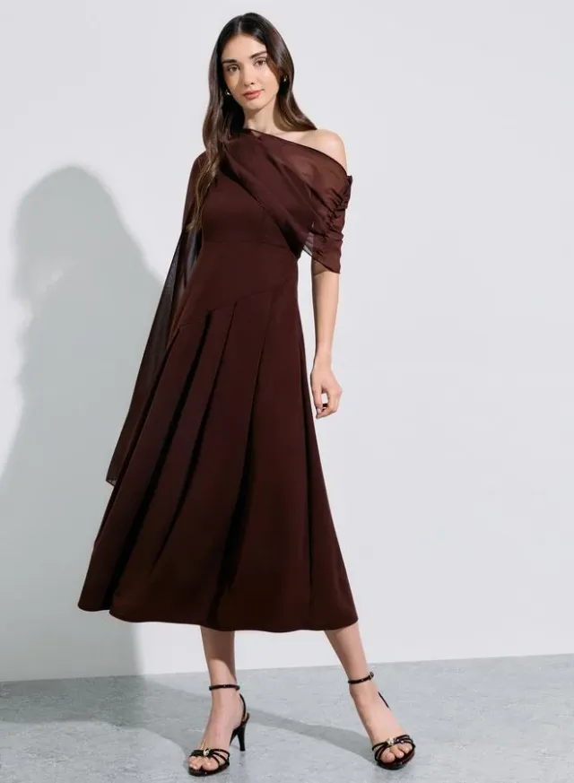 Brown Solid Cape Sleeves A-Line Midi Dress – image 2