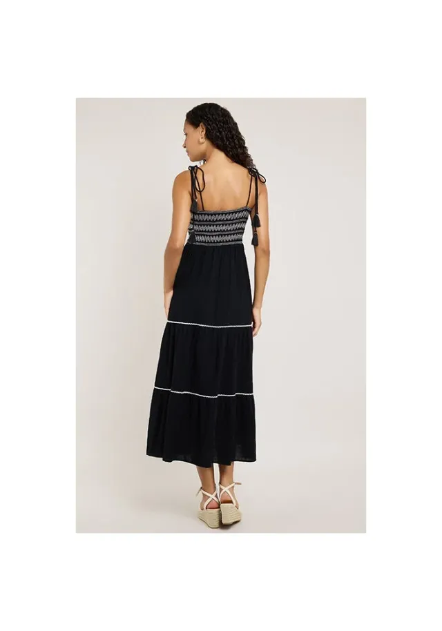 Embroidered Strappy Dress – صورة 5