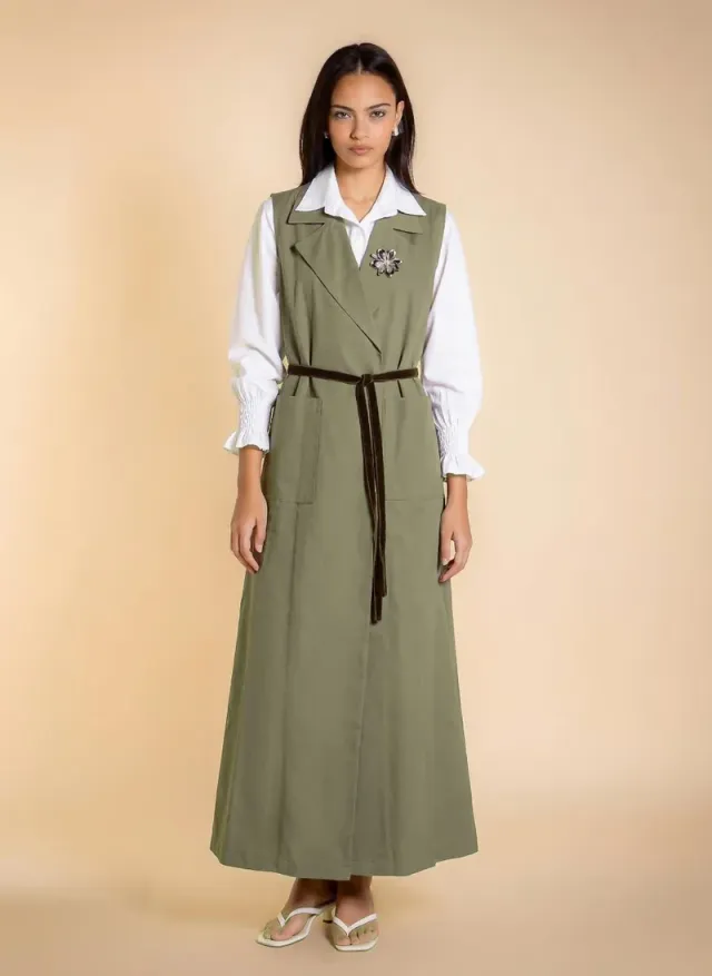DETAILED MAXI DRESS WITH BELT