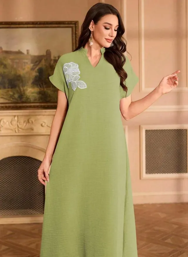 Women Floral Patch Detail Open Collar Maxi Dress – image 2