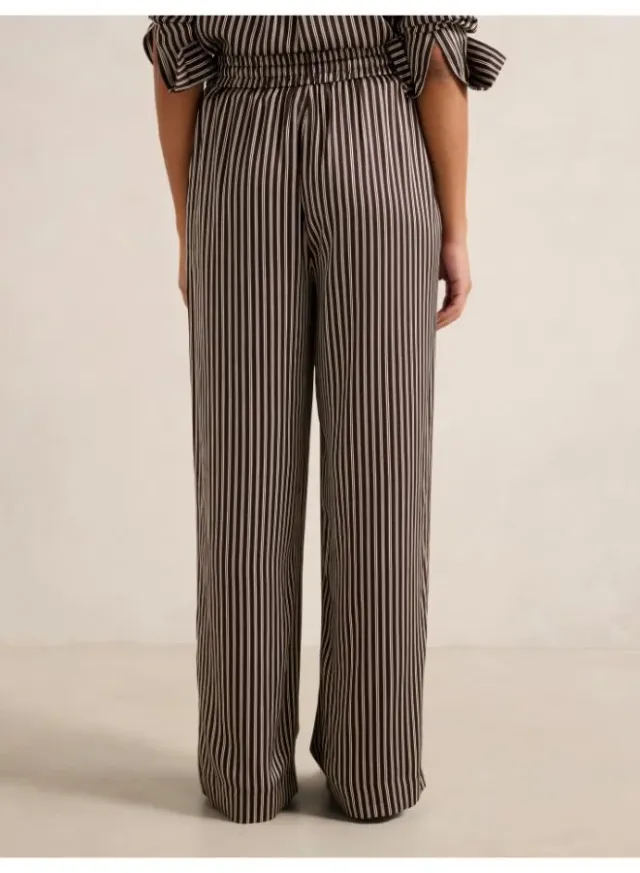 Jenna Drawstring Wide Leg Pant – image 2