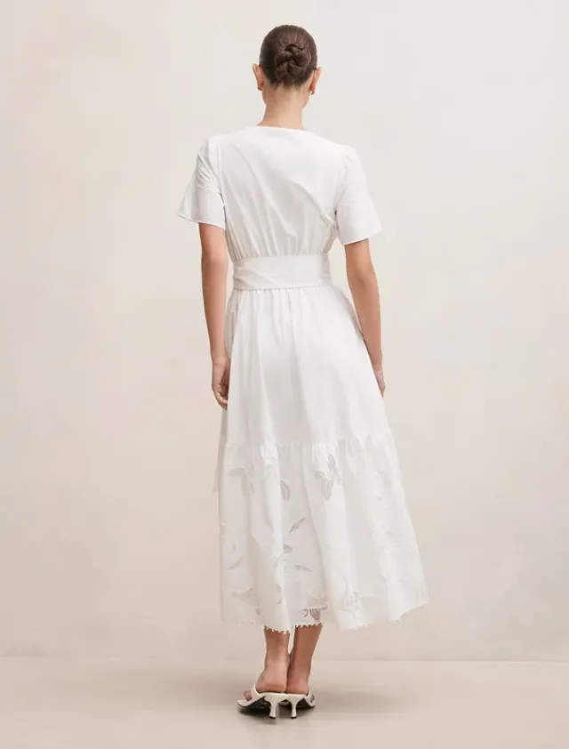 Matilda Embroidered Tie Midi Dress – صورة 5