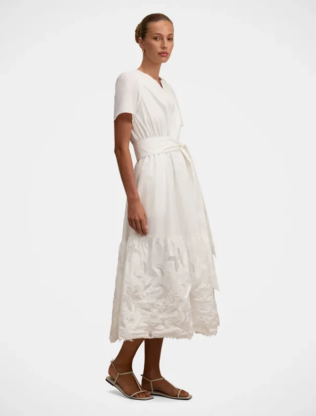 Matilda Embroidered Tie Midi Dress – صورة 6