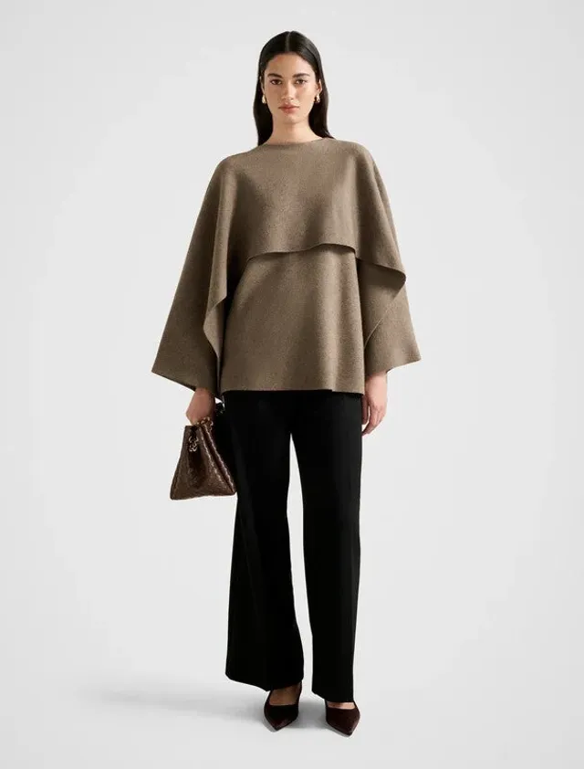 TABITHA Crew Neck Knitted Cape – صورة 2