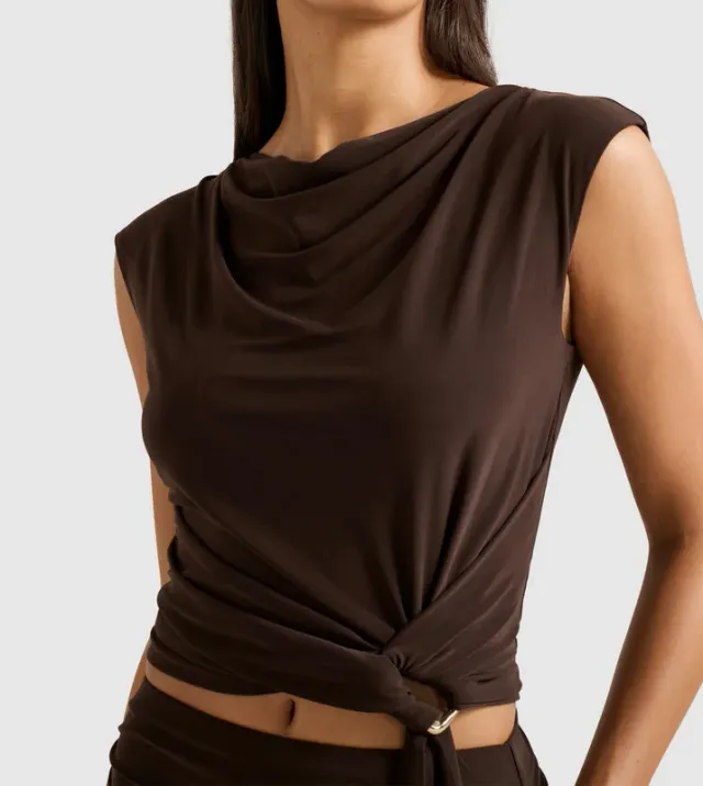 Jazelle Hardware Drape Detail Top – صورة 4