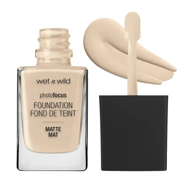 Wet N wild Photo Focus Foundation Golden Beige