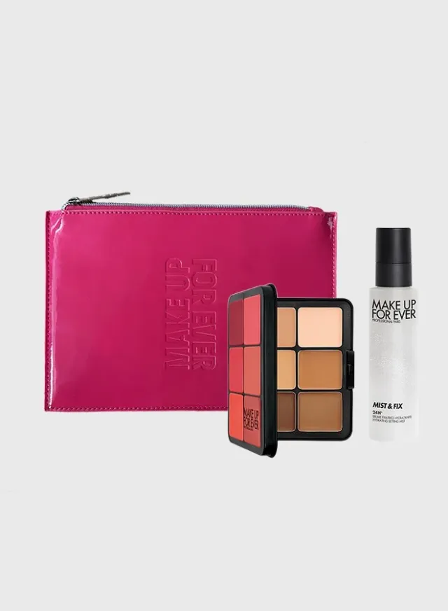 The Face Essentials Set, saving 30%