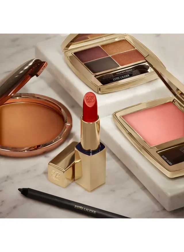 Pure Color Lipstick Crème - Irresistible – image 7