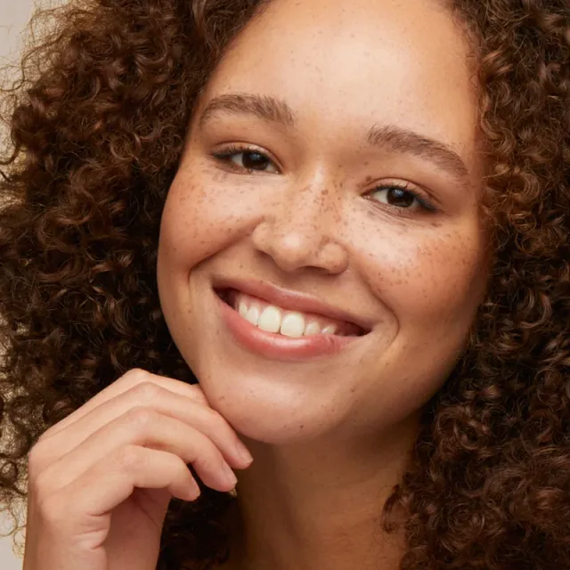 Double Wear Sheer Long-Wear Foundation SPF 20 – image 2