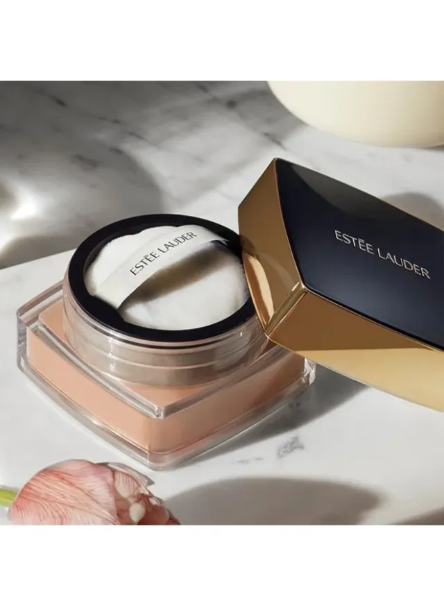 Double Wear Sheer Flattery Loose Powder - Medium Matte – image 4