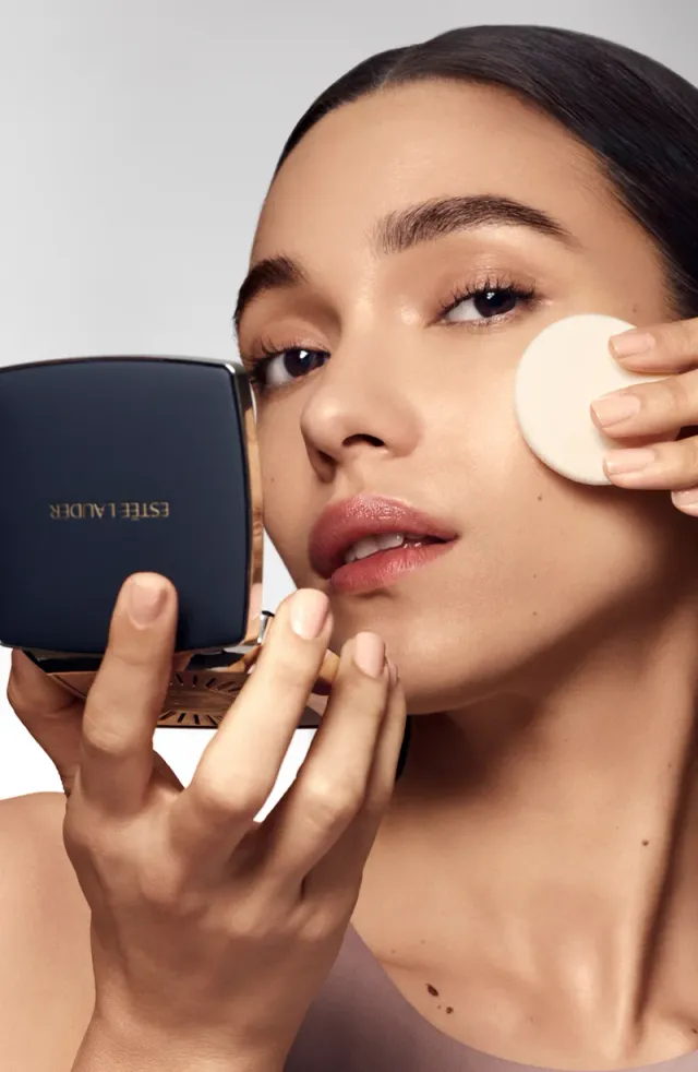 Double Wear Stay-In-Place Matte Powder Foundation - 2C3 Fresco – image 3