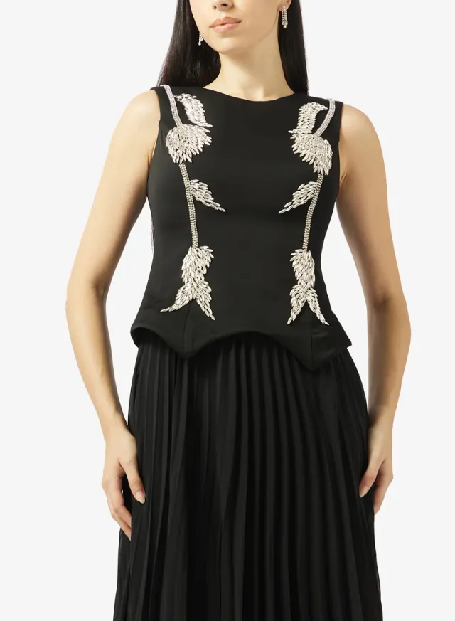 فستان شيفون مطوي بتفاصيل كريستالية – صورة 3