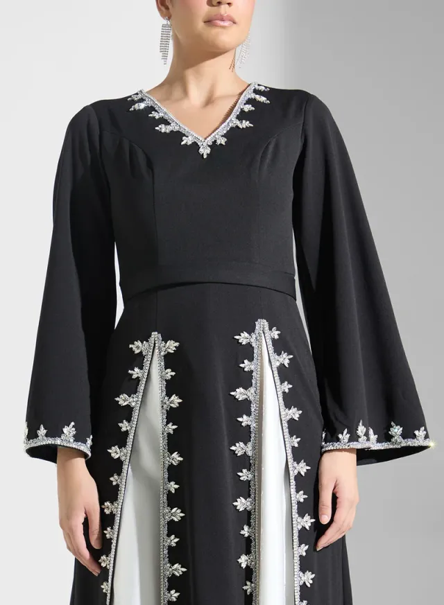 V-NECK 2 TONE SLITS CREPE DRESS – image 3