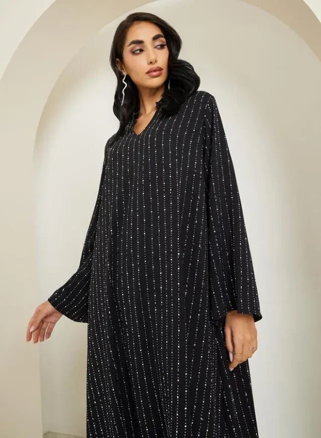 Women Crystal Embellished Jalabiya with Stand Collar – image 3