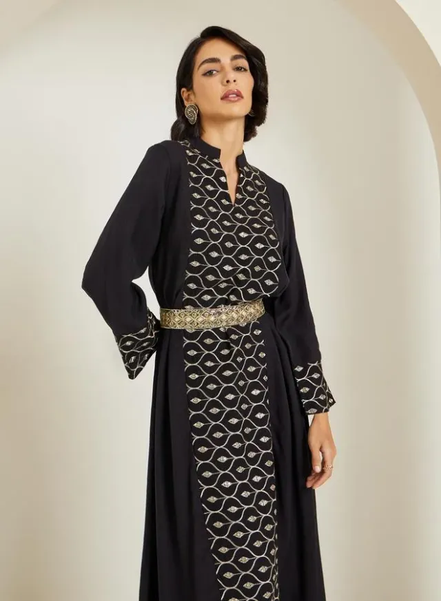Women Black Embroidered Front Panel Belted Jalabiya – image 2