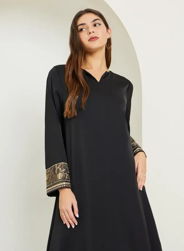 Black Notch Neck Jalabiya with Embroidered Cuffs – image 2