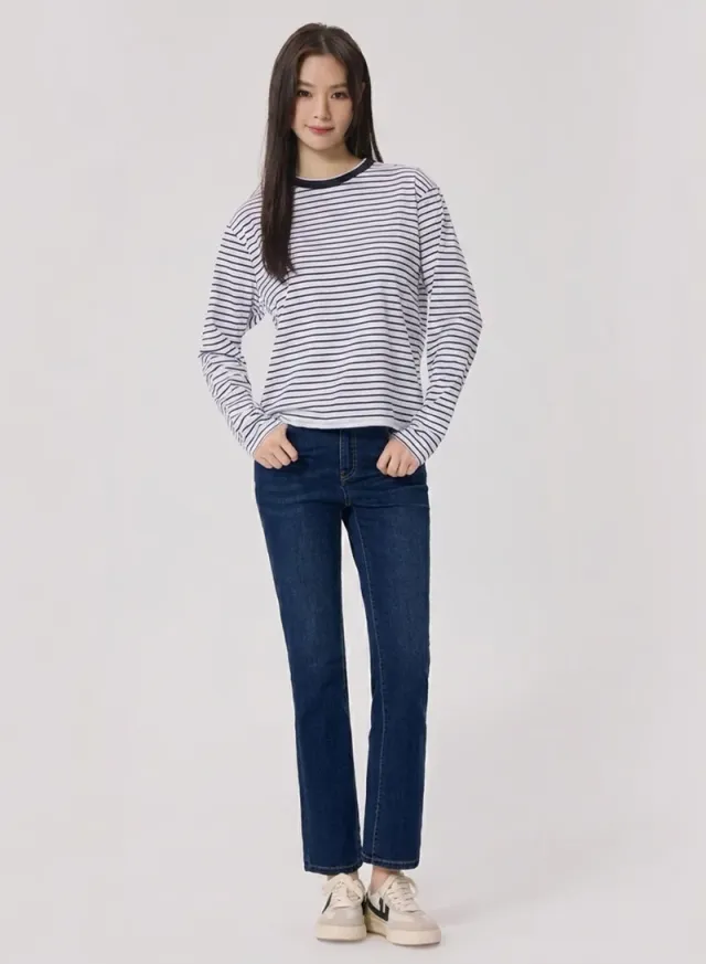 Women's Ultra-Stretch Flare Jeans – image 3
