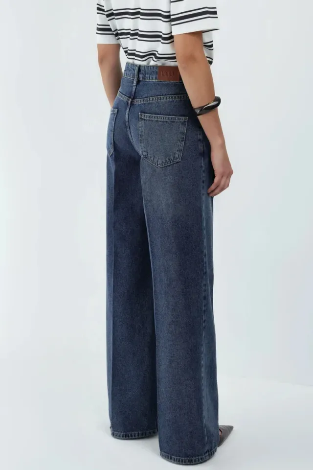 Wide Leg Raw Denim Jeans – صورة 2