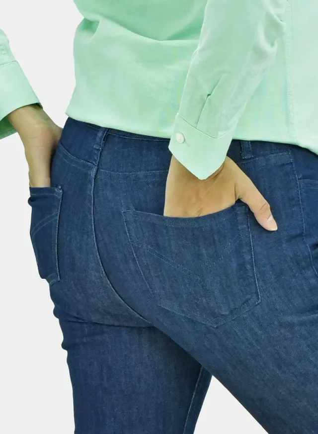 Women Slim Tapered Jeans – image 4