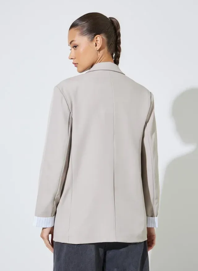 Beige Solid Single Breasted Pocket Details Regular Fit Blazer – image 4