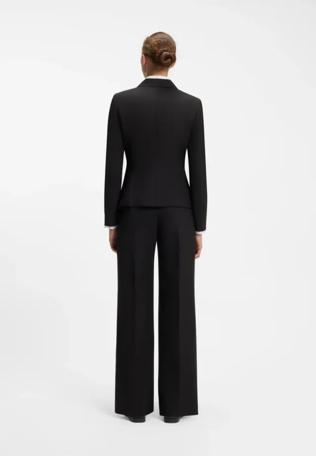 Tailored single-button blazer in stretch wool – صورة 2