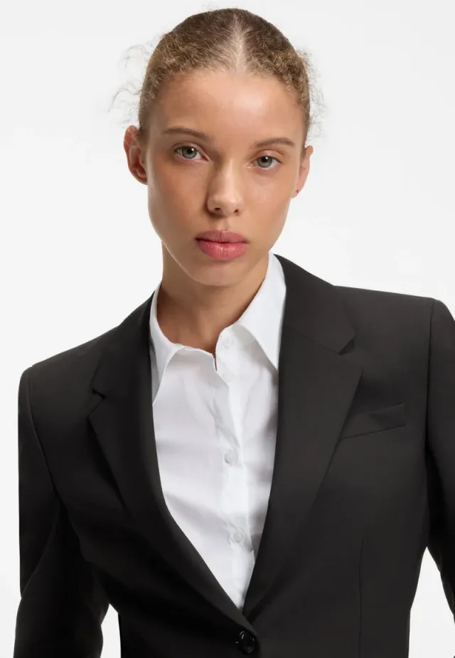 Tailored single-button blazer in stretch wool – صورة 3