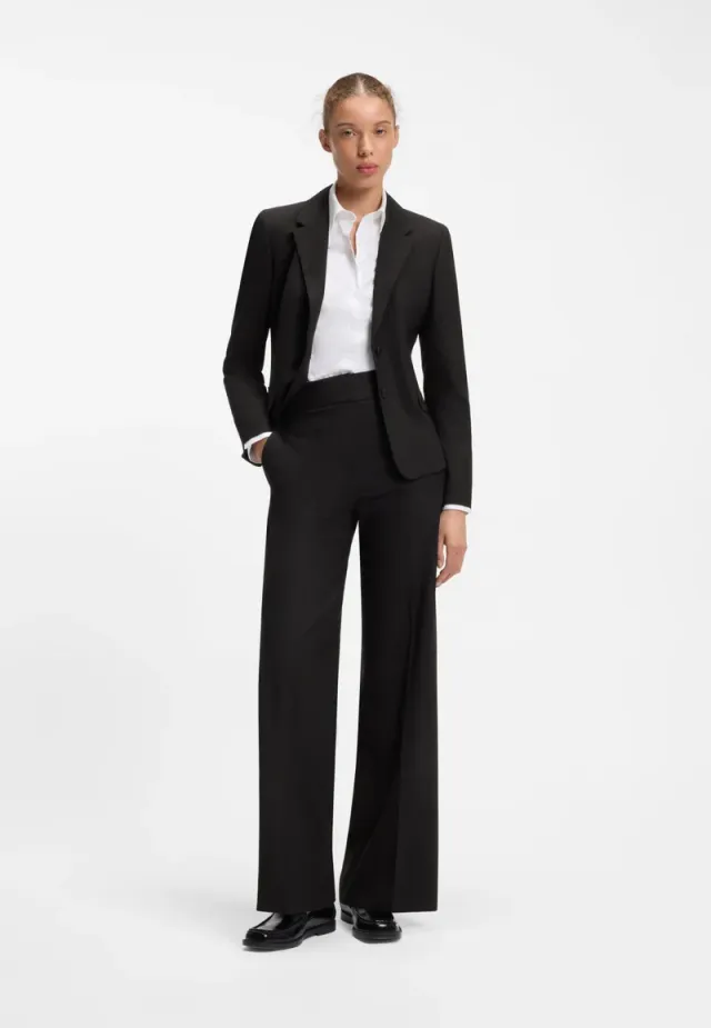 Tailored single-button blazer in stretch wool – صورة 4