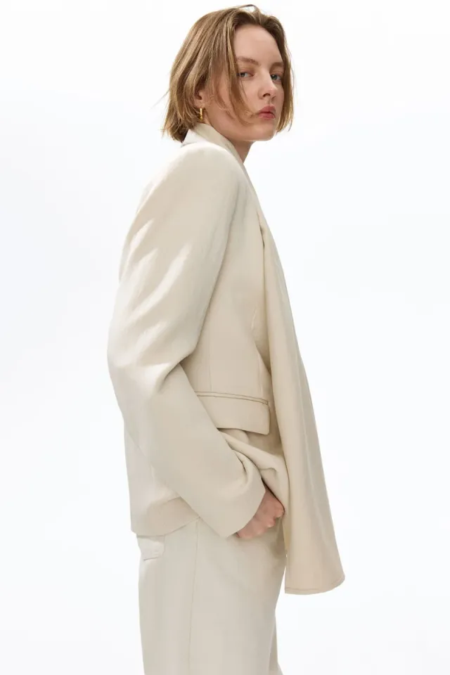 Lapelless blazer with scarf – image 3